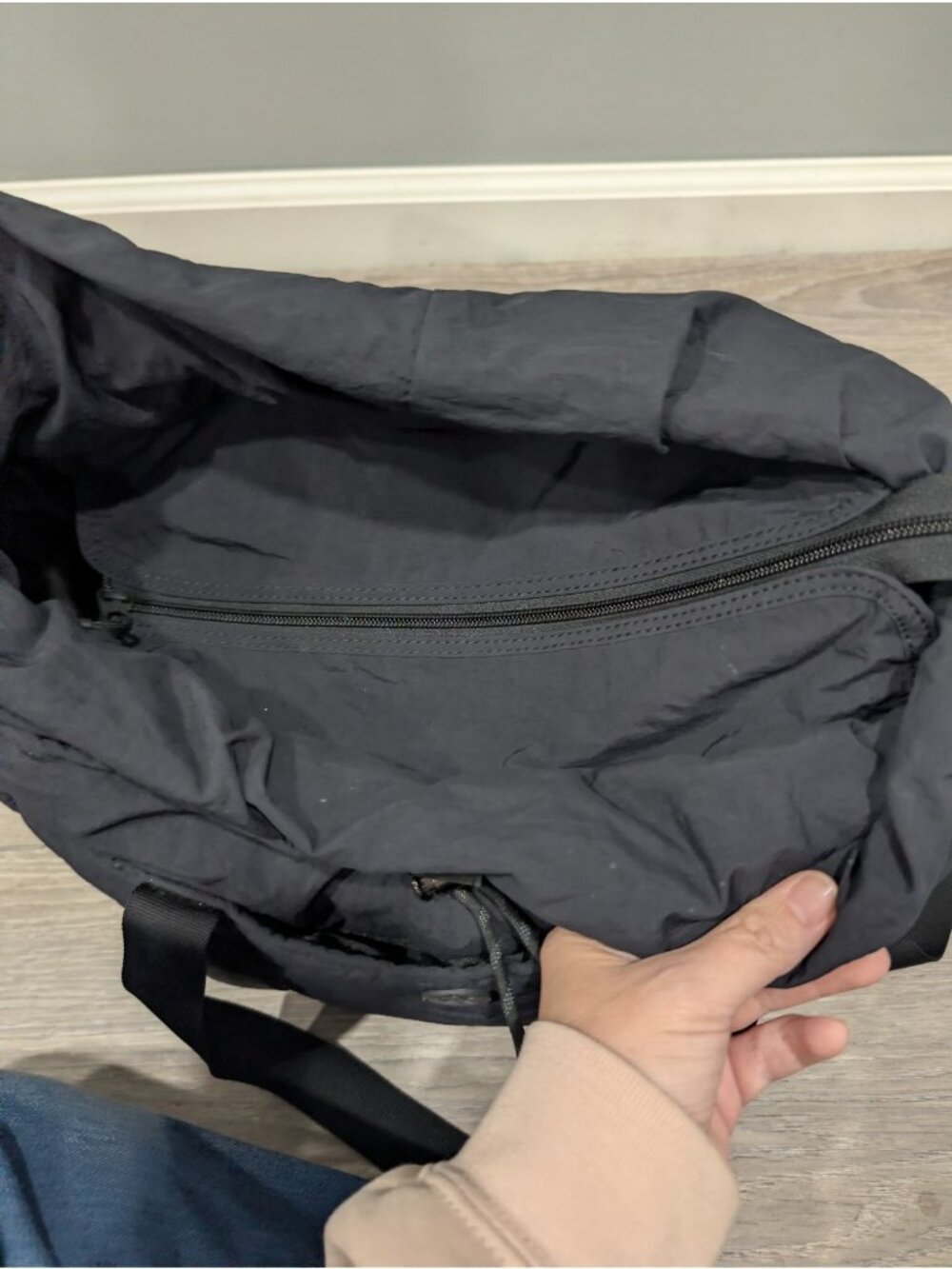 Lululemon Dash All Day Duffel Bag Black Crossbody Strap Yoga Gym Travel - Picture 13 of 16